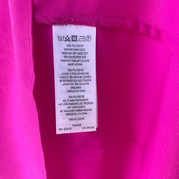 French Connection mockneck fuchsia pleated tank XL - Picture 5 of 5